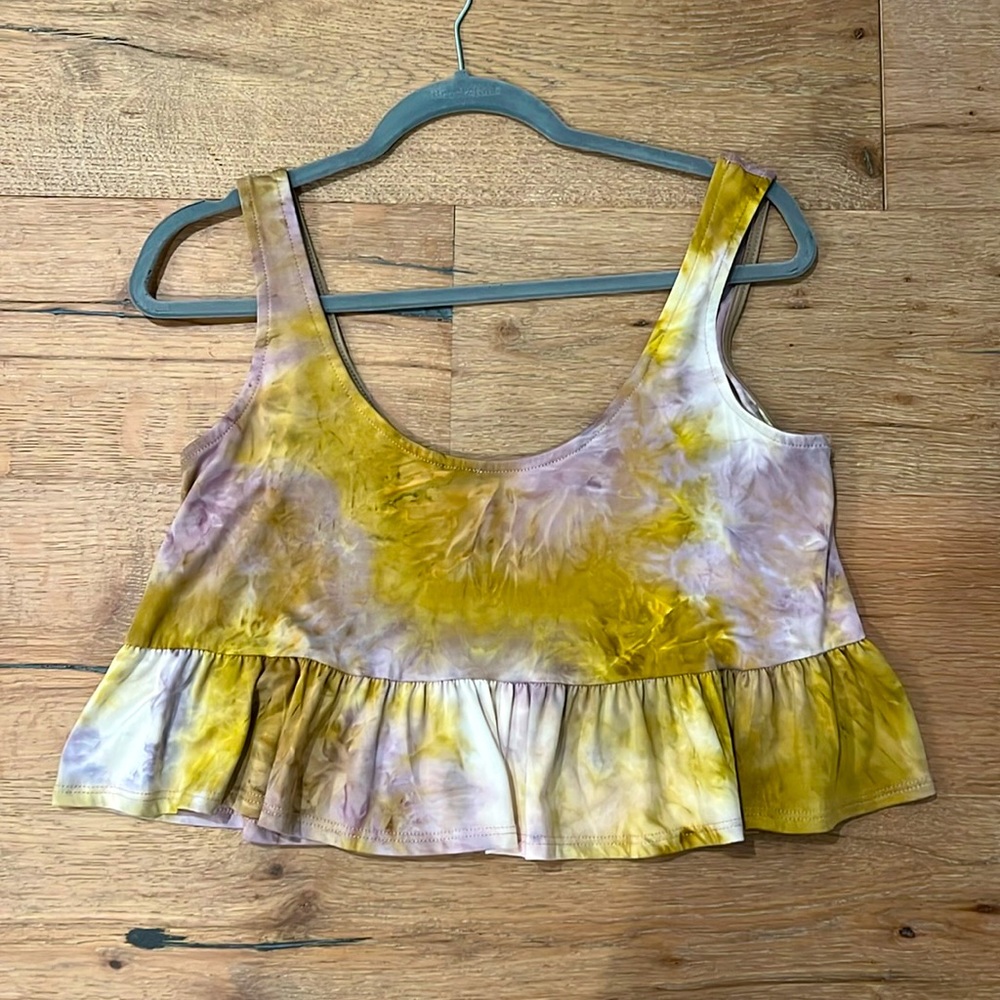 Small tie dye cropped shirt